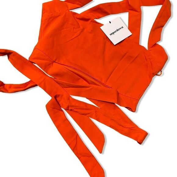 NWT Superdown elva halter tie top orange tie cut out cropped Revolve M - Picture 6 of 9